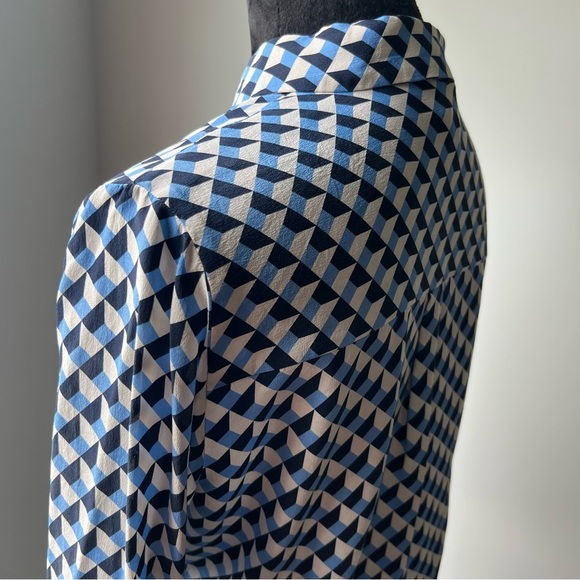 Women’s Geometric Blue and White Button-Up Silk Dress Shirt - Picture 5 of 13